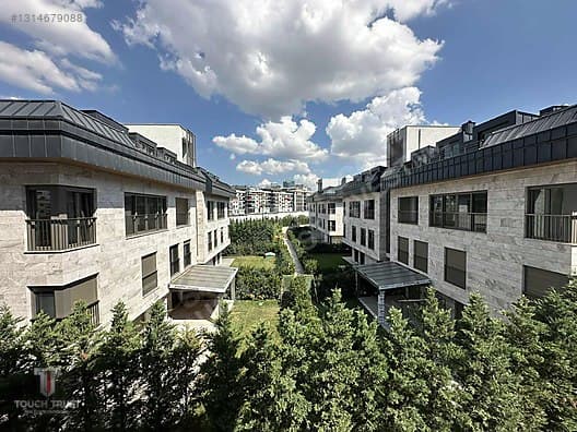 2+1 Apartment for Sale in Maltepe Yalı District | Freehold