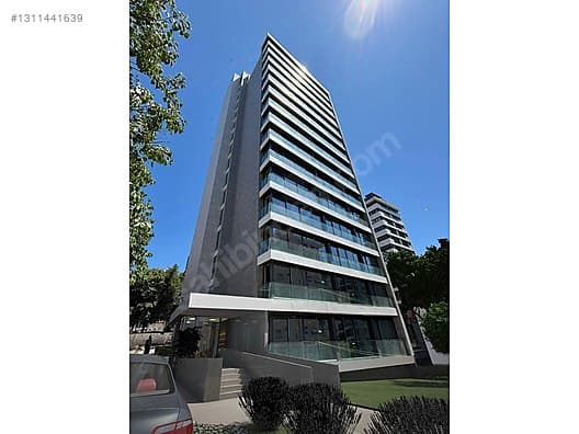 Fenerbahçe'de Panoramik Manzaralı 338 m² Lüks 4.5+1 Daire