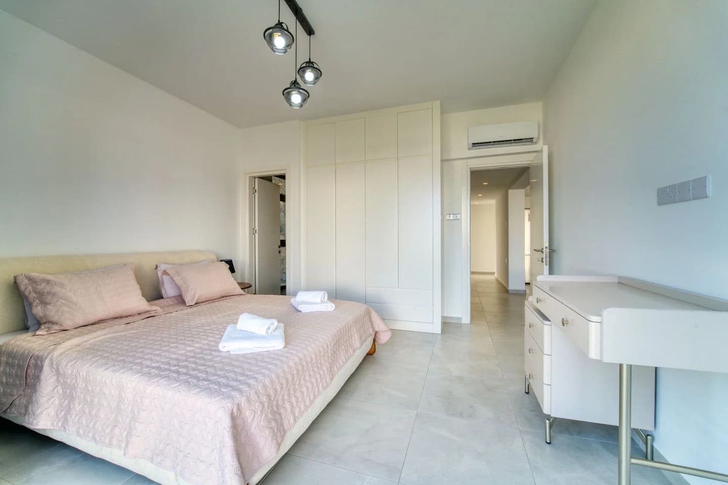 evergreen-112-interior-41