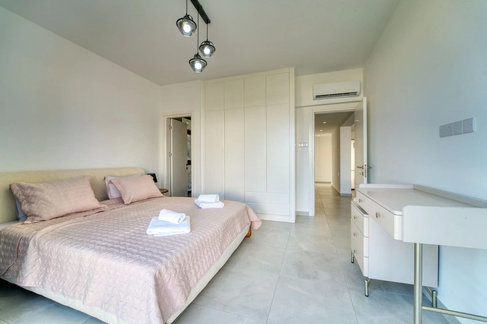evergreen-112-interior-39