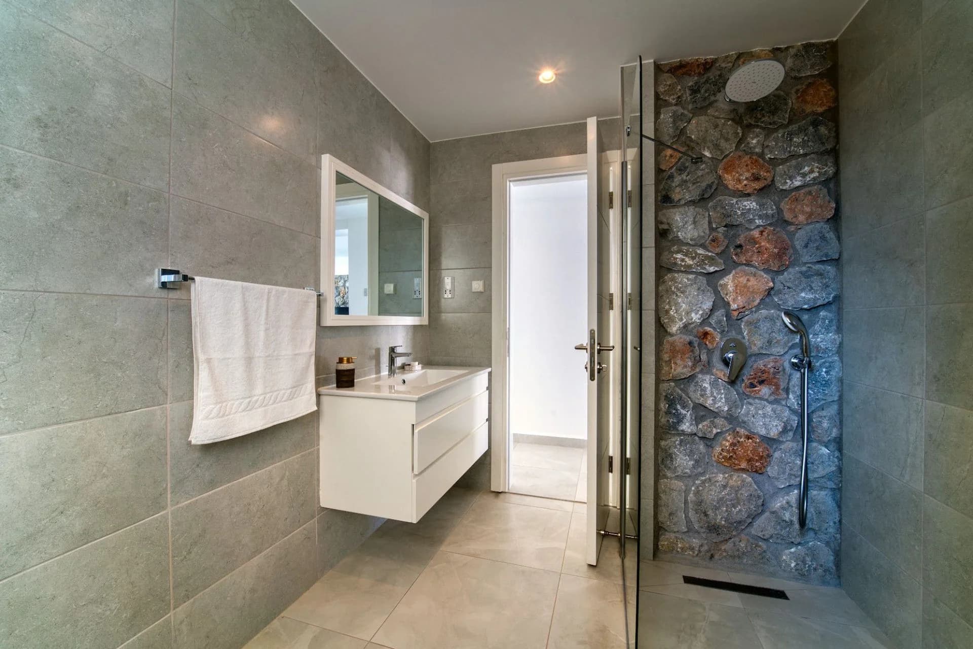 evergreen-112-interior-35