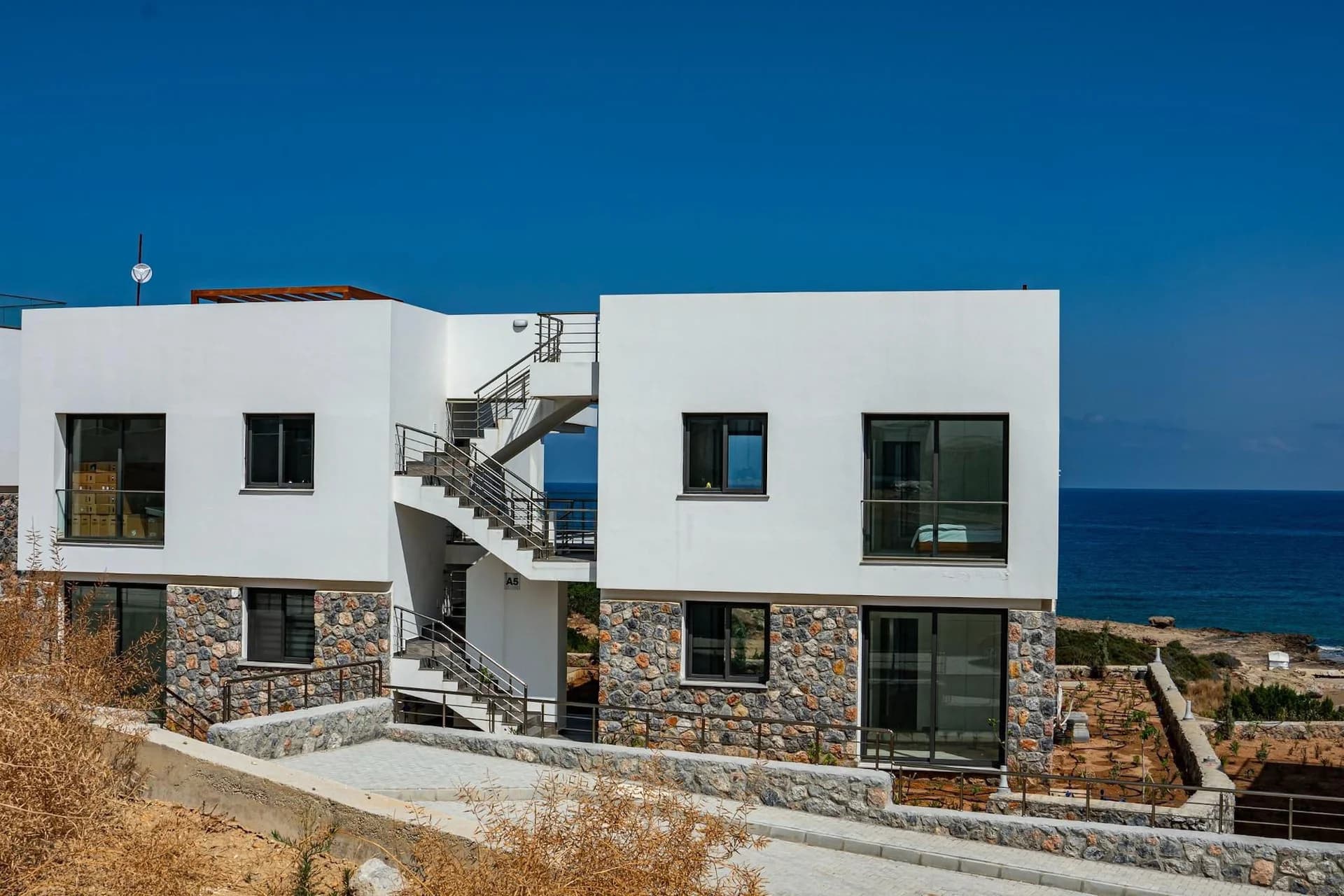 evergreen-2-exterior-12