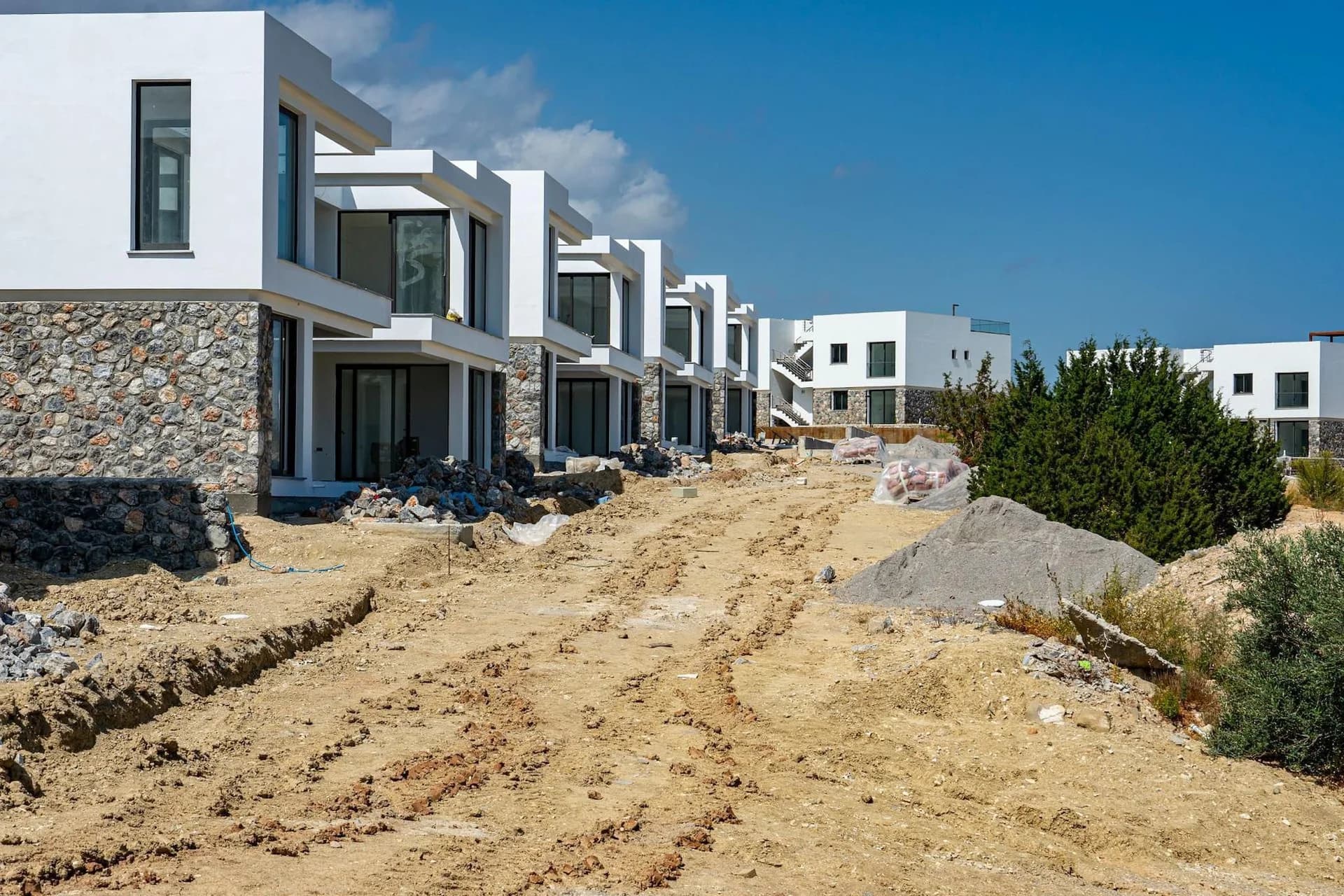 evergreen-2-exterior-9