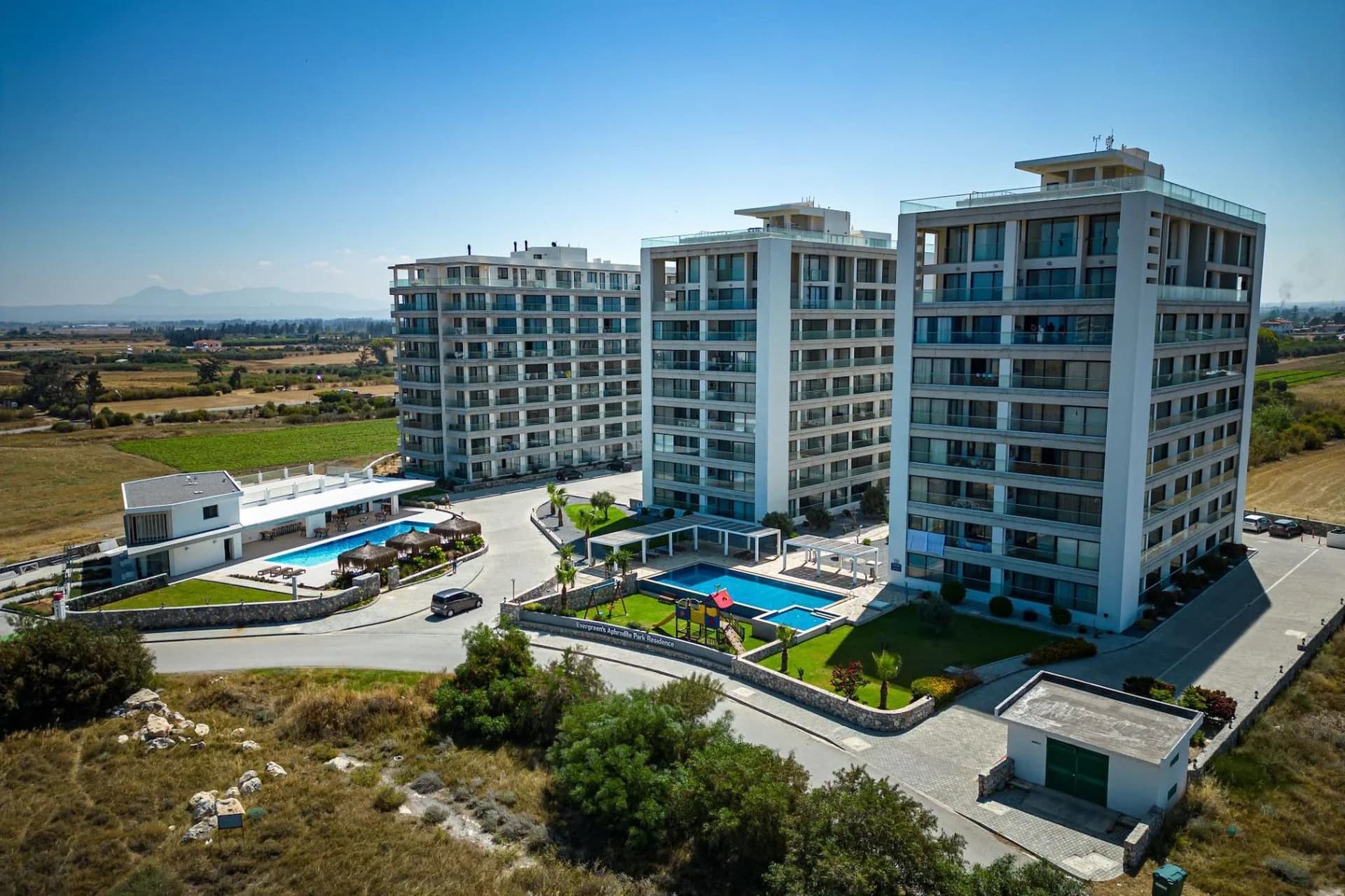 evergreen-215-exterior-5
