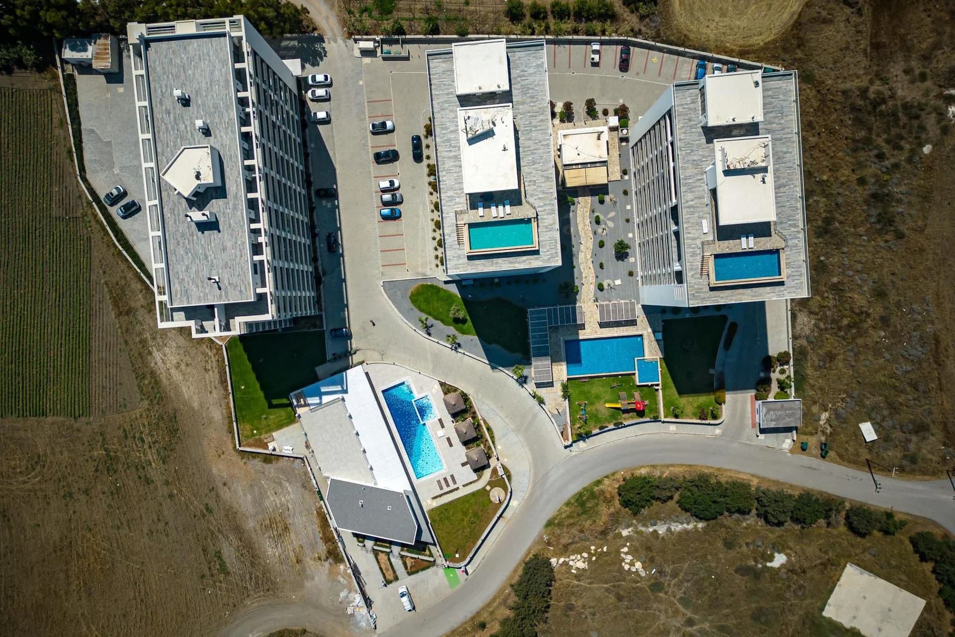 evergreen-215-exterior-6