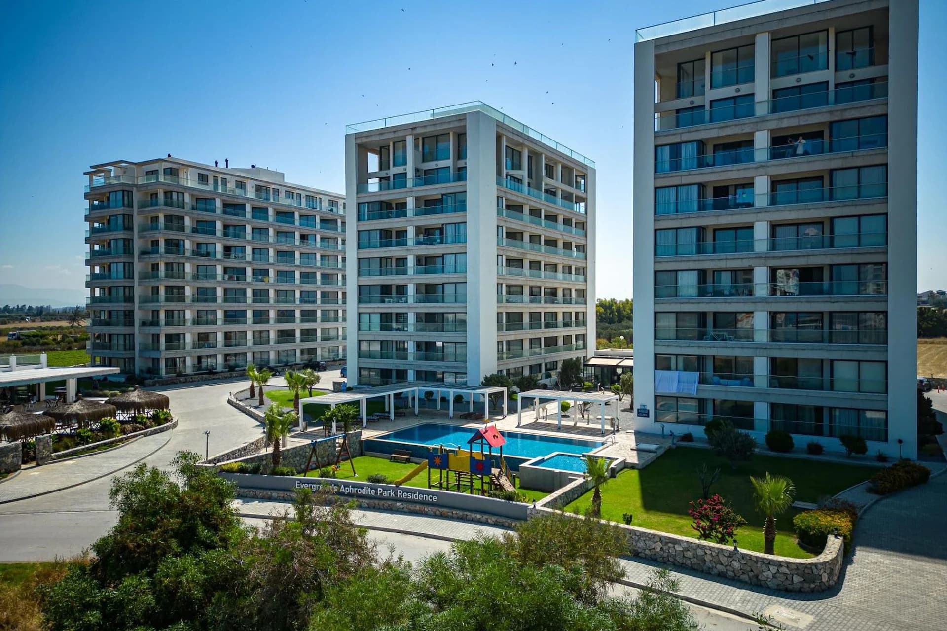 evergreen-215-exterior-4