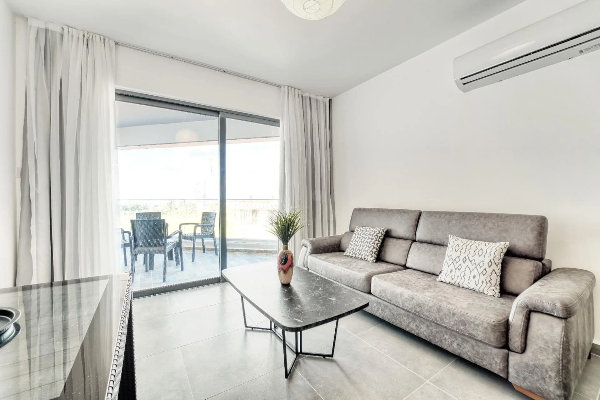 evergreen-215-interior-24