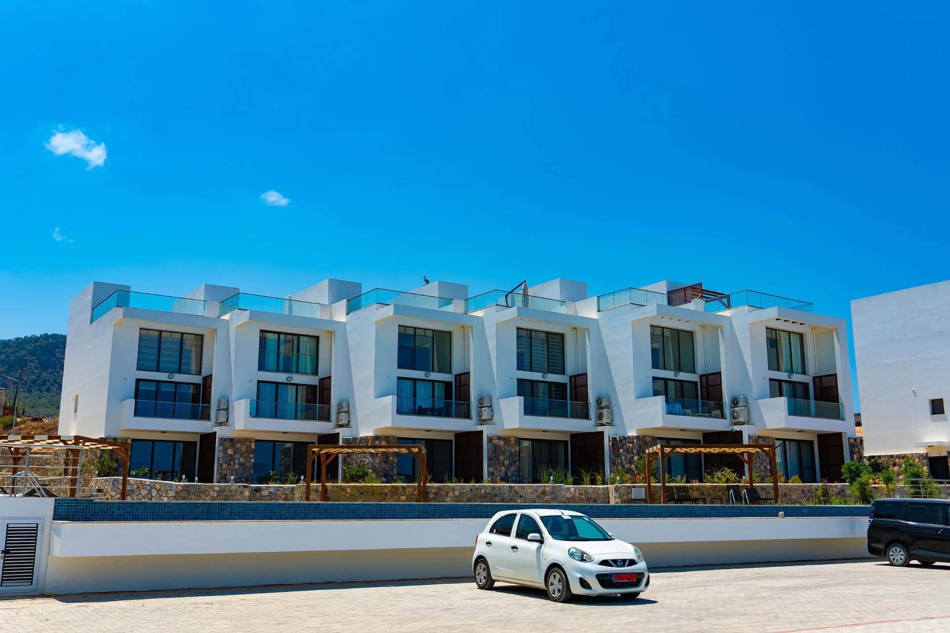 evergreen-221-exterior-7