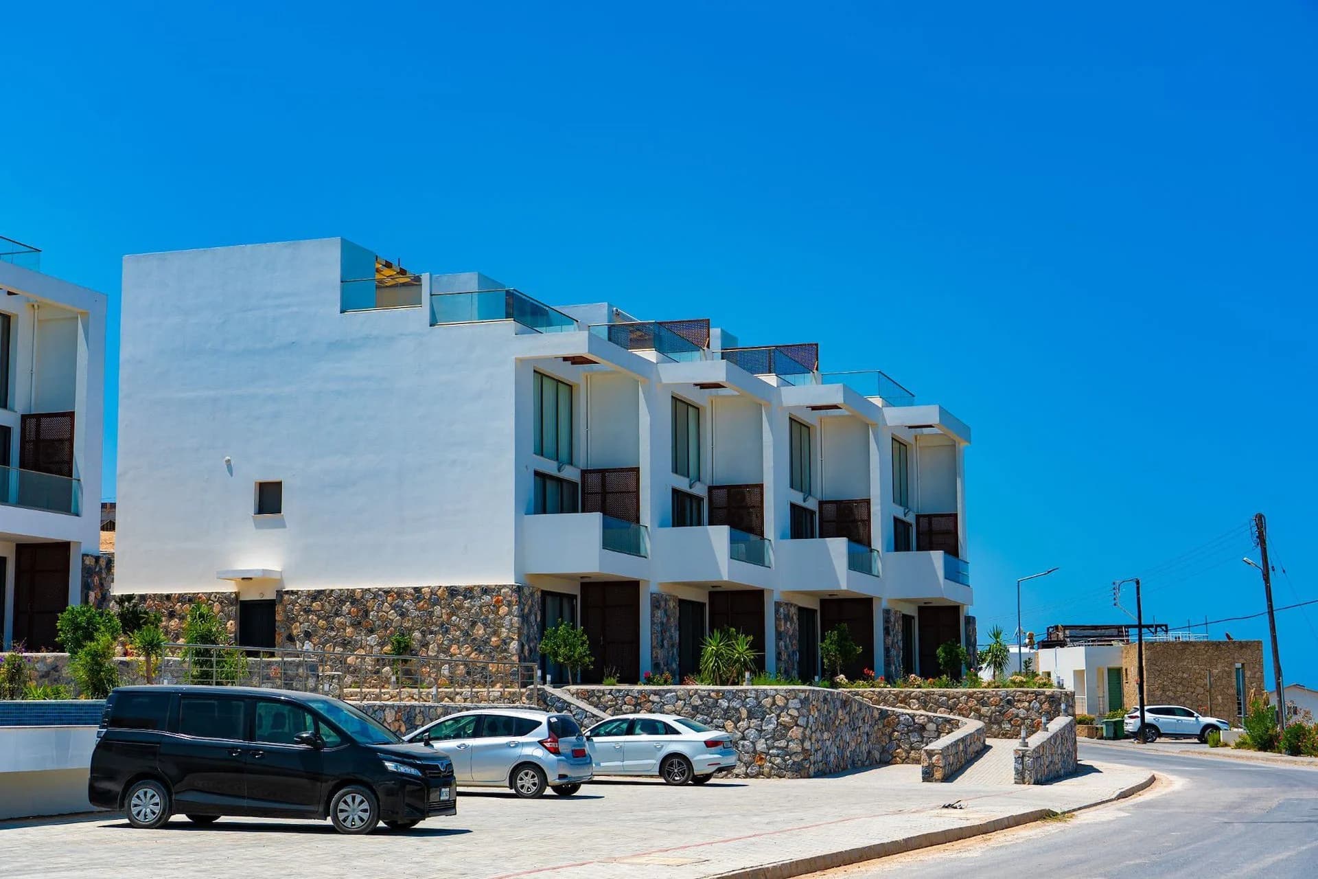 evergreen-221-exterior-8