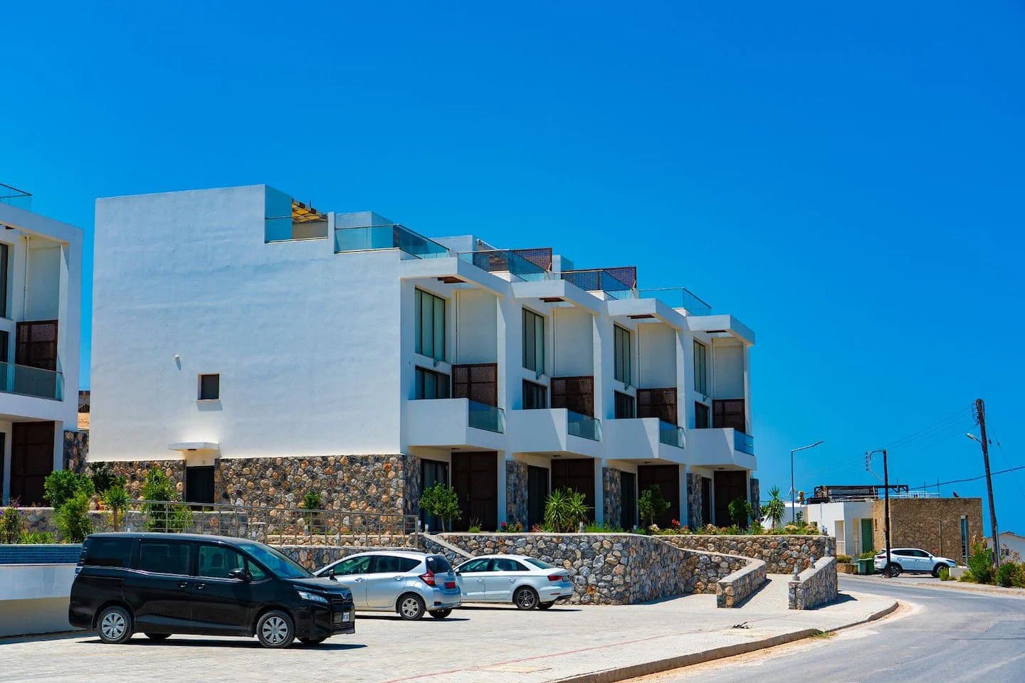 evergreen-221-exterior-10
