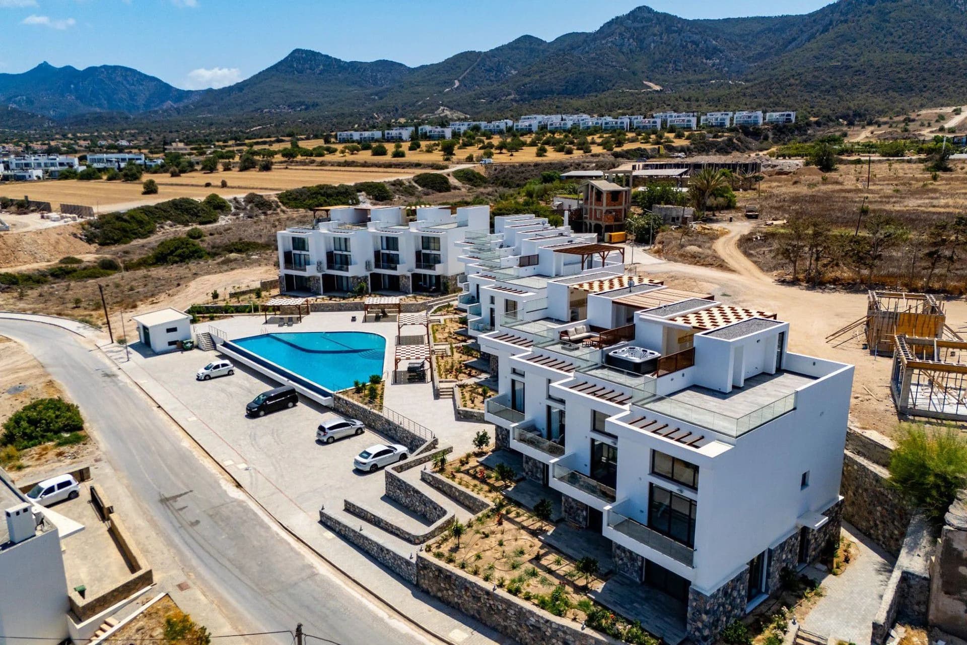 evergreen-221-exterior-3