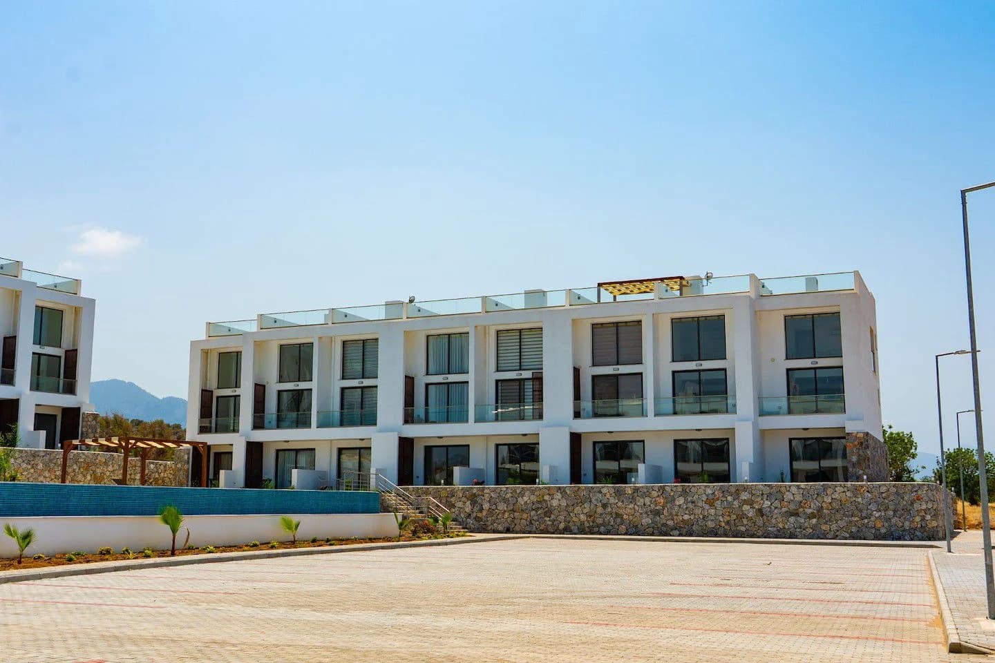 evergreen-3-exterior-11
