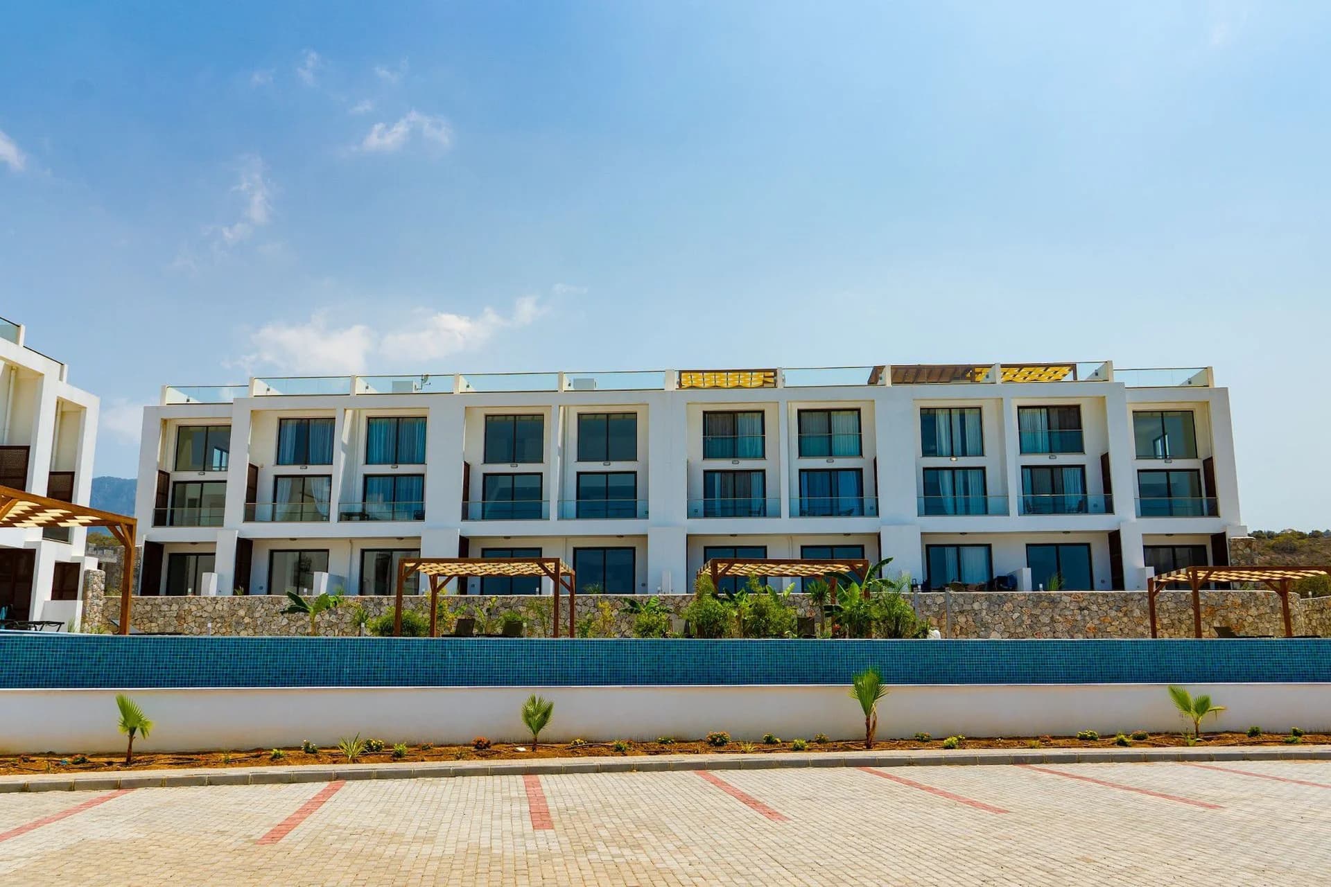 evergreen-3-exterior-17