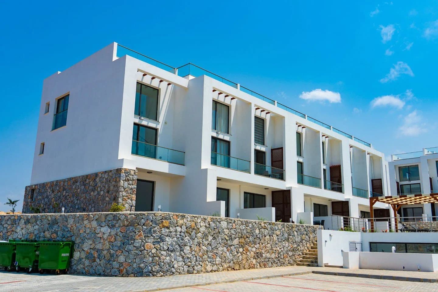evergreen-3-exterior-13