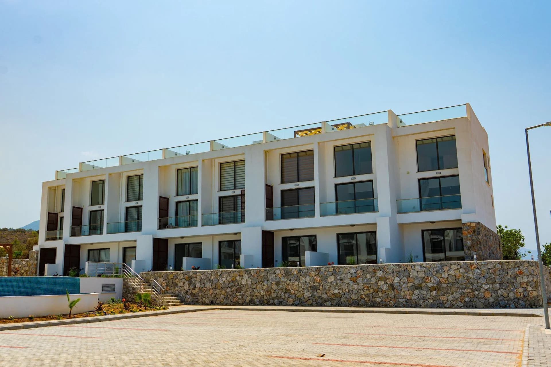 evergreen-3-exterior-16