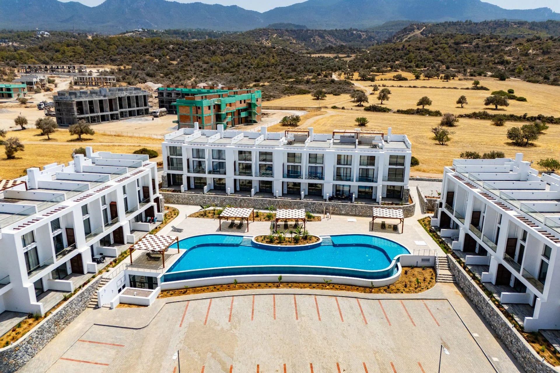 evergreen-3-exterior-6