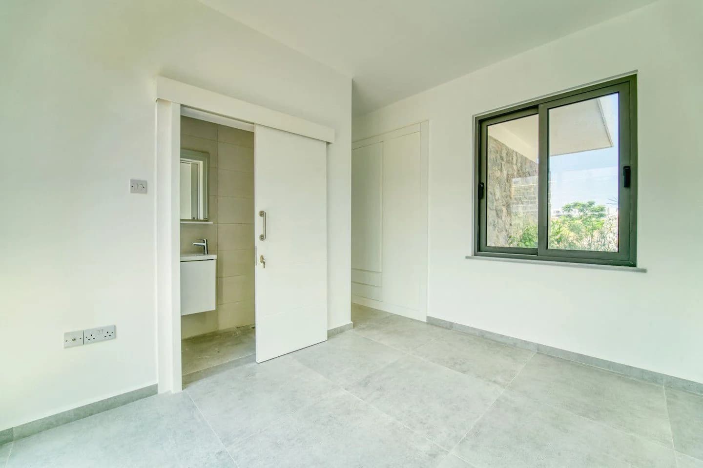 evergreen-448-interior-15
