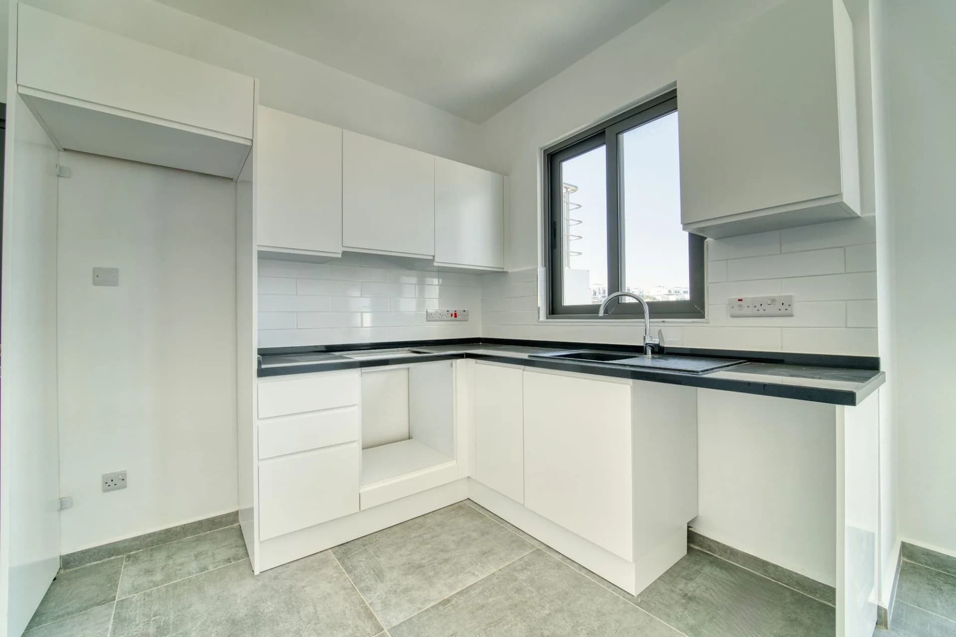 evergreen-448-interior-25