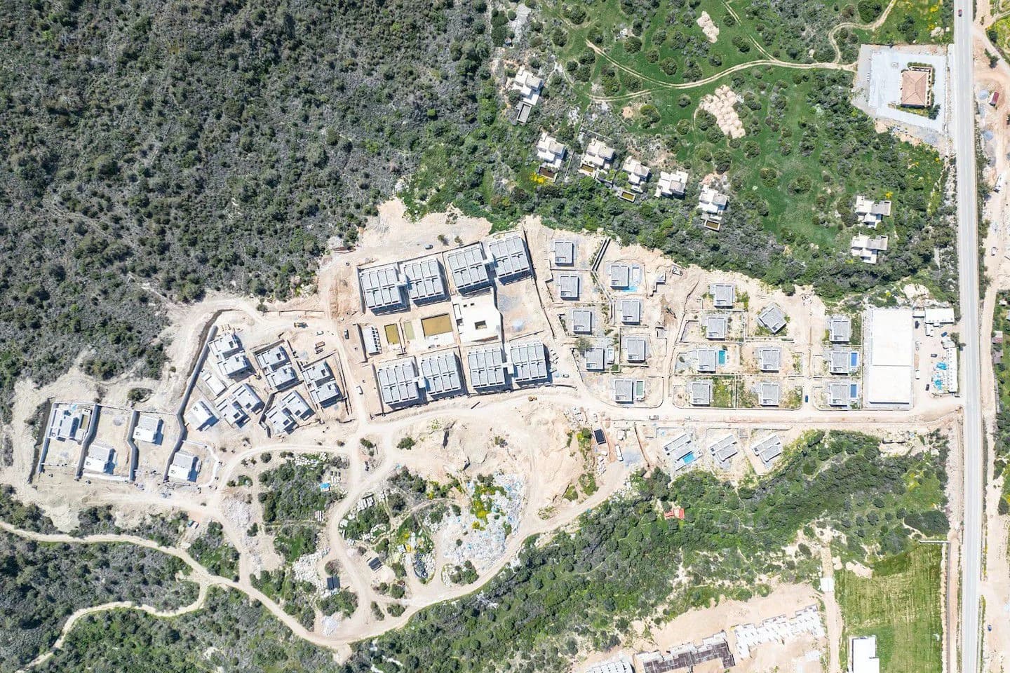 evergreen-9-exterior-8