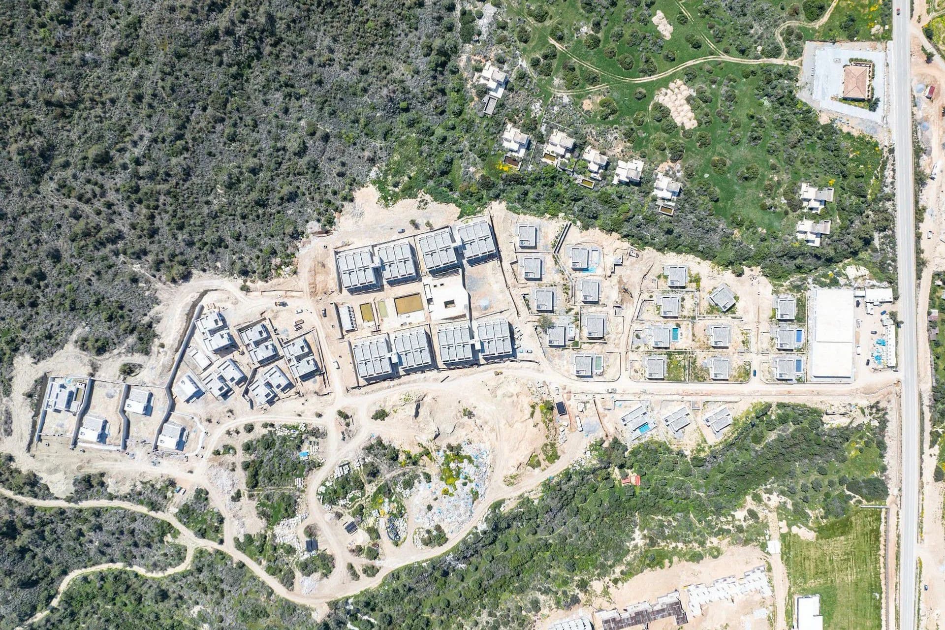 evergreen-9-exterior-6